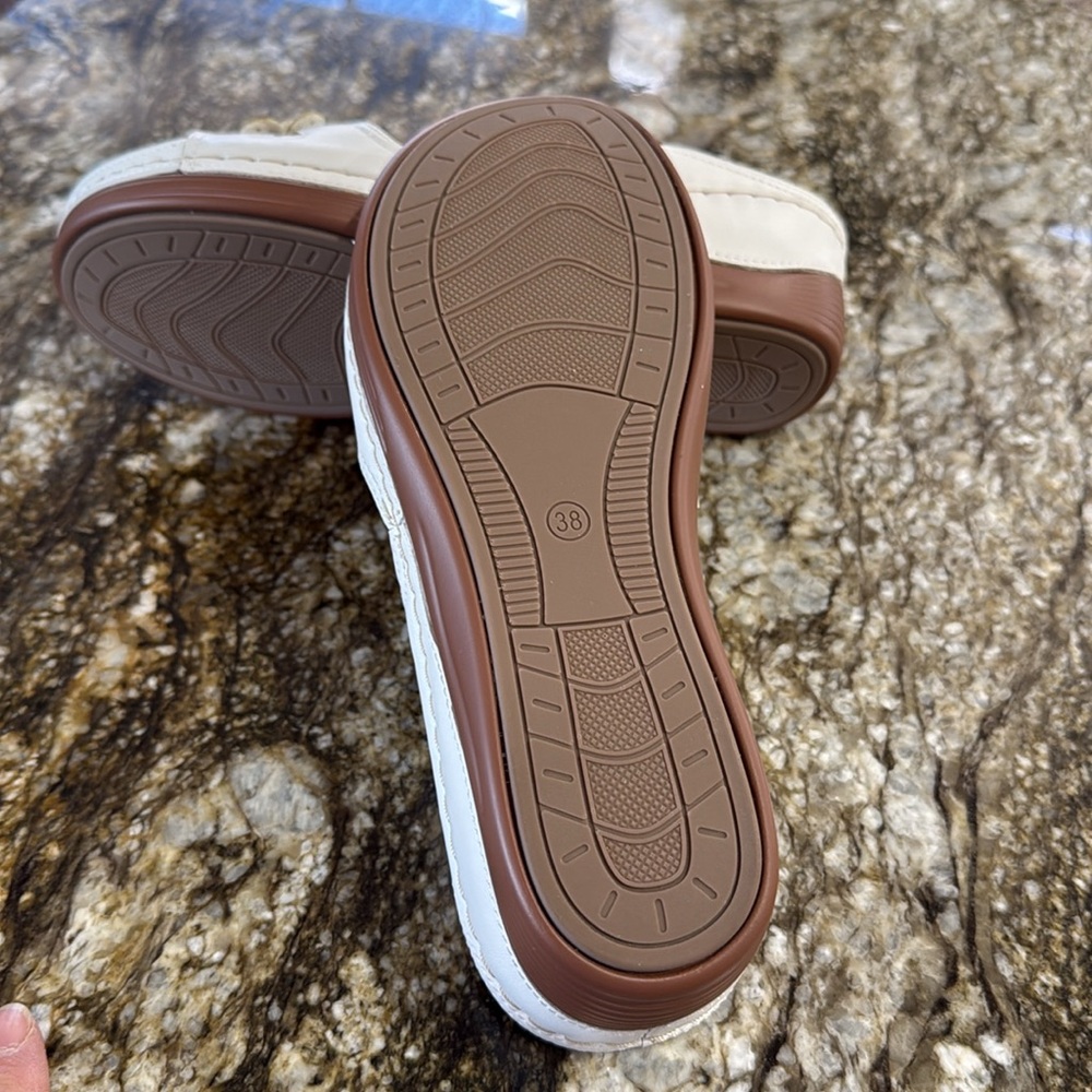 Cream Wedge Slip-on Ecetana Sandals. Size 38 - Picture 4 of 7